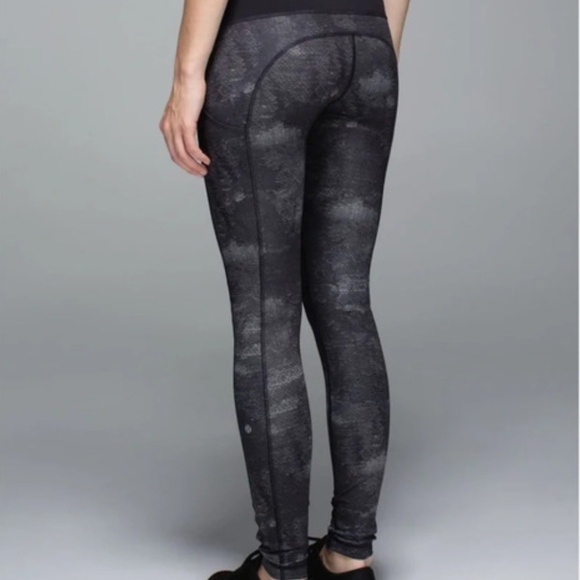 Lululemon Speed Tight II *Full-On Luxtreme Sequin Snake Slate Black / Black - Picture 1 of 5